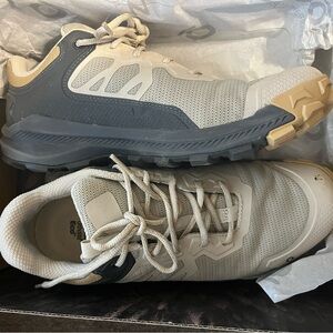 Women’s hiking shoe Gray and Cream Athletic Shoes